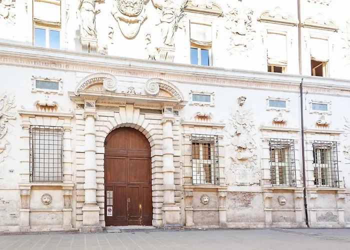 Ex Tribunale Palazzo Bentivoglio Daire *