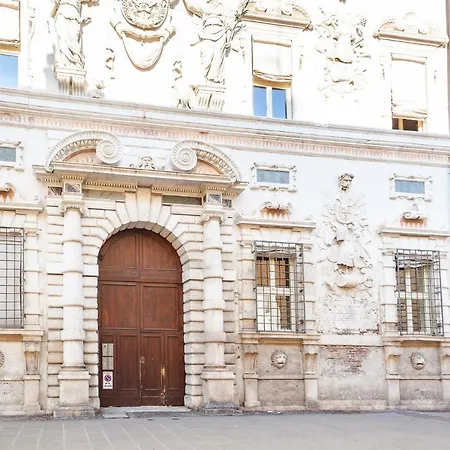 Ex Tribunale Palazzo Bentivoglio Apartmán *