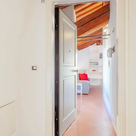 Ex Tribunale Palazzo Bentivoglio Apartamento *